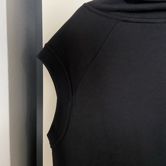 Oversized Nike Pullover - Men's US Medium - Unisex - Sleeveless - Black - - Picture 5 of 6